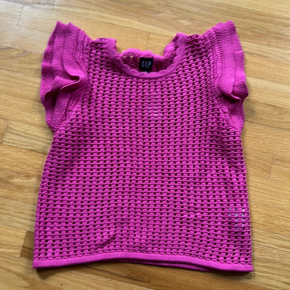 NWT GAP Sweater Size Med.